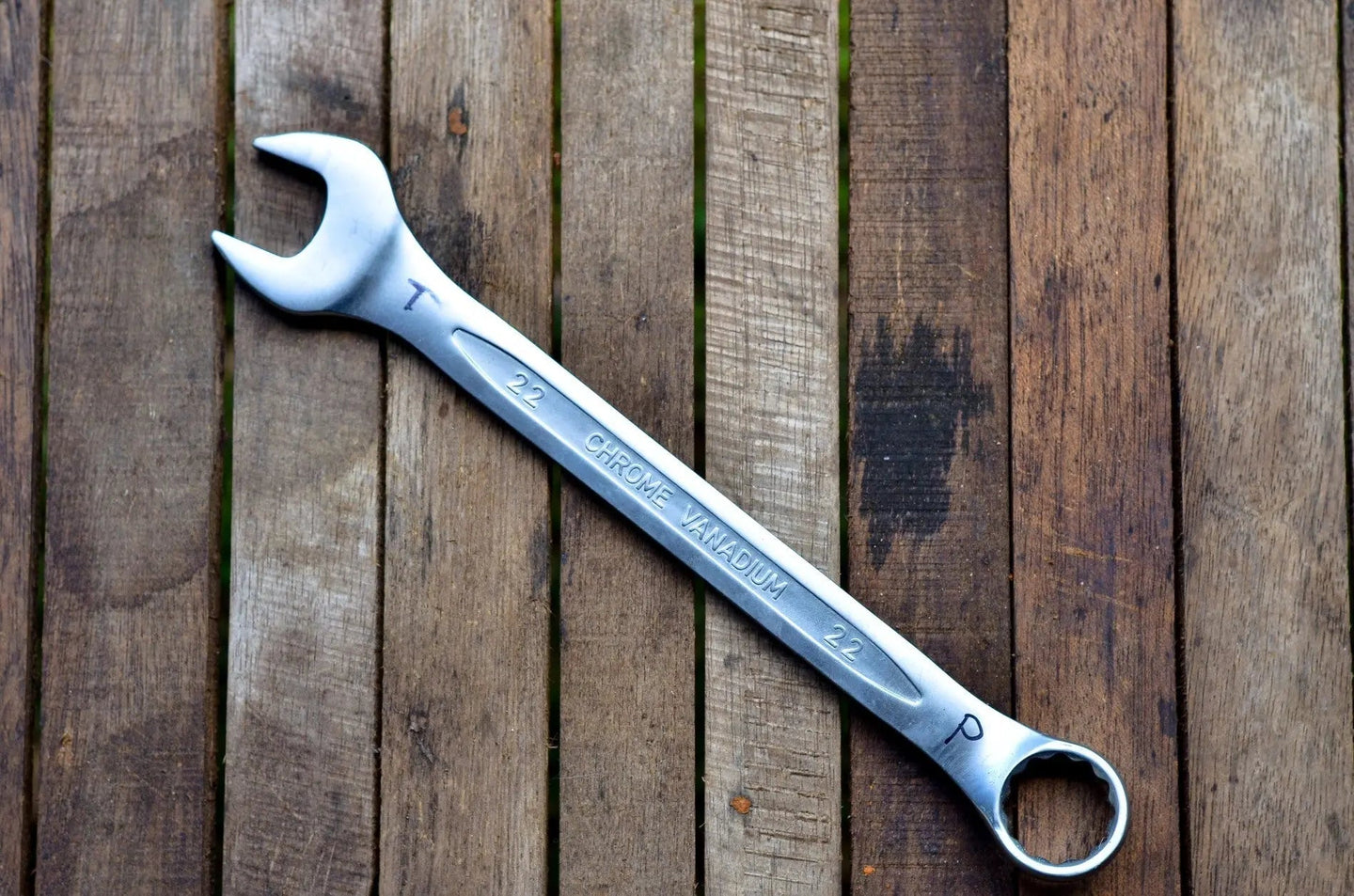 Ein Schraubenschlüssel – Ersatzteile & Zubehör von EdelKRAFT